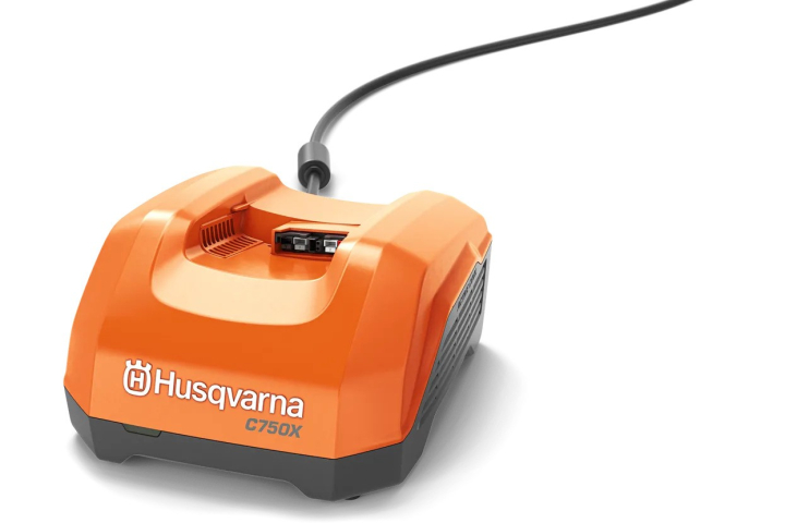 Husqvarna Battery Charger C750X in the group Batteries & Chargers at Entreprenadbutiken (9707172-01)